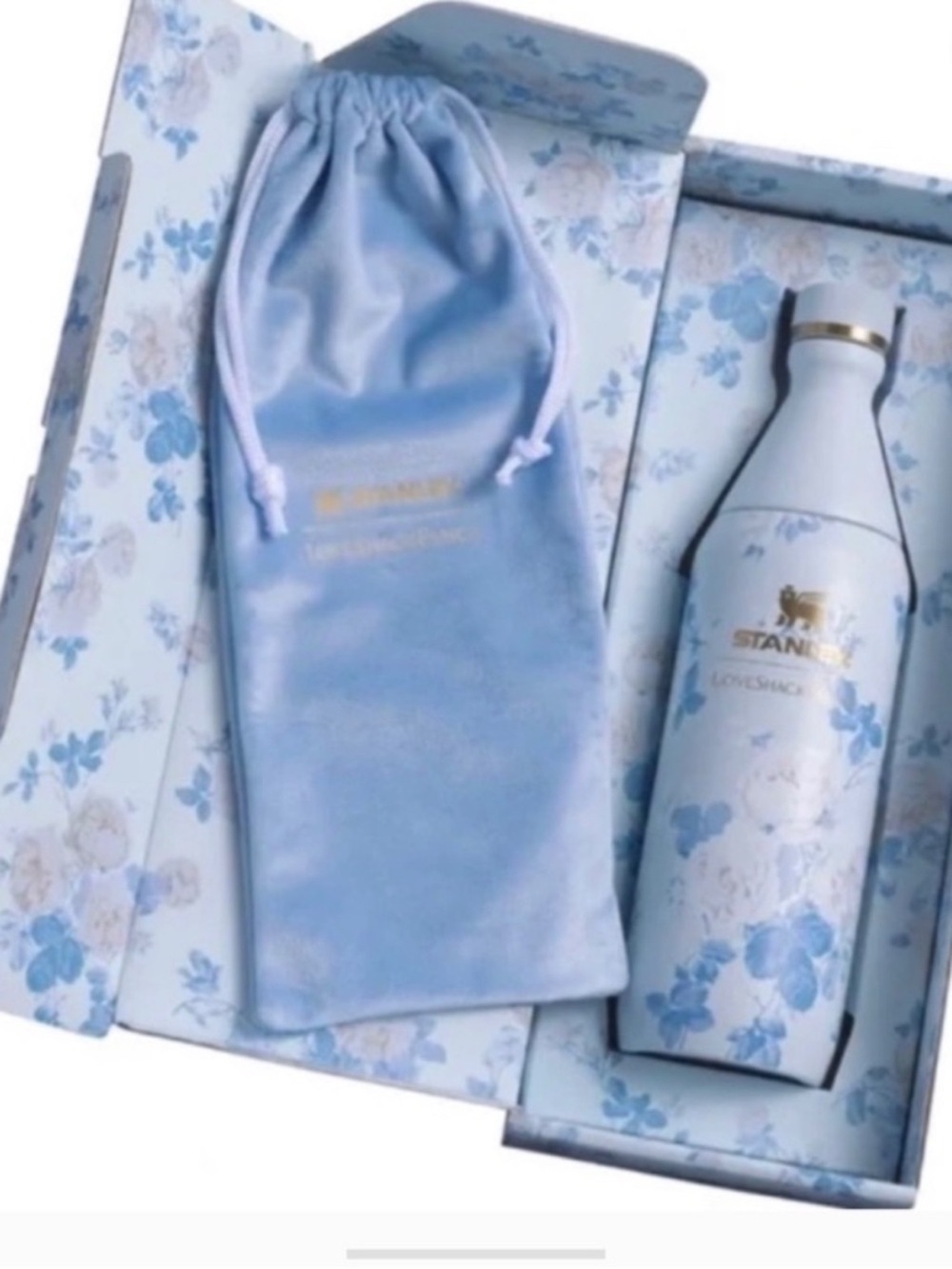 Stanley x Love Shack Fancy Everblooming Rosettes 20oz All Day Slim Bottle NEW - Picture 2 of 6
